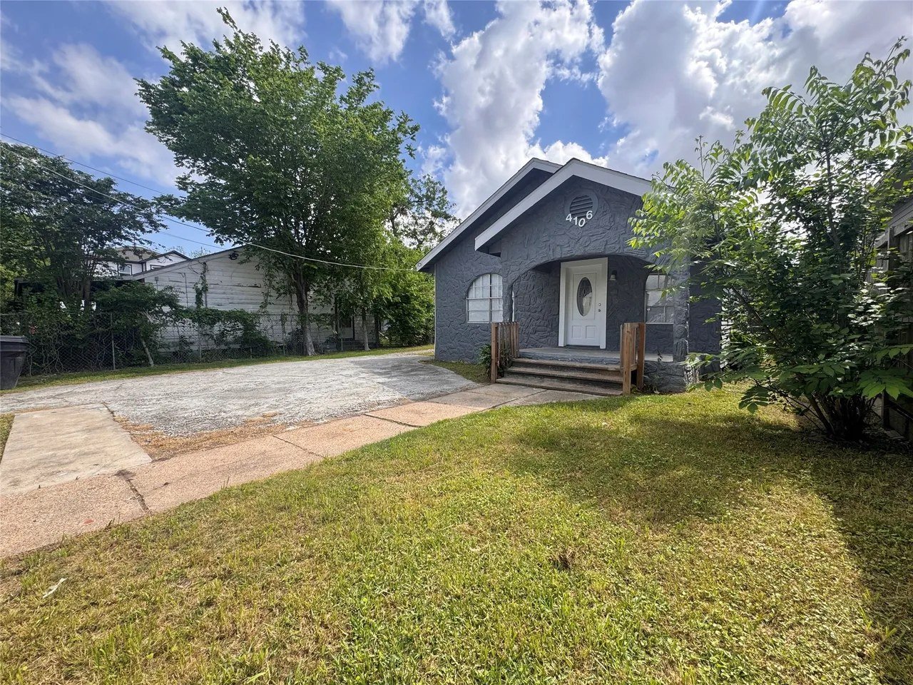 Front exterior of 2-bedroom single-family rental at 4106 Robertson St, Houston TX