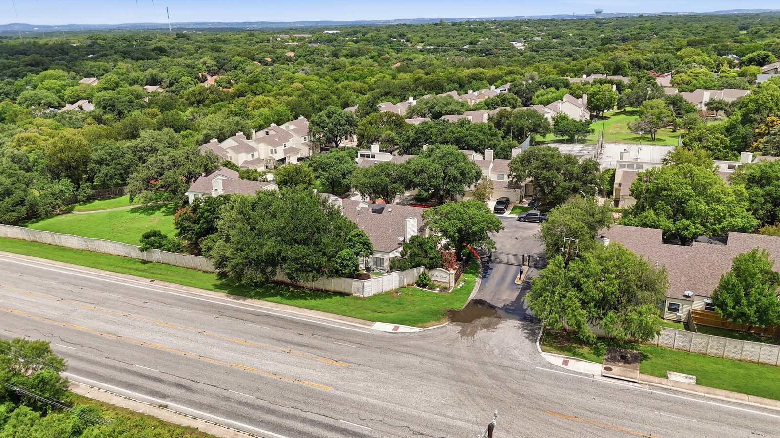 Aerial view of 8515 Echo Creek Lane and the Echo Creek community (photo 13 of 71)